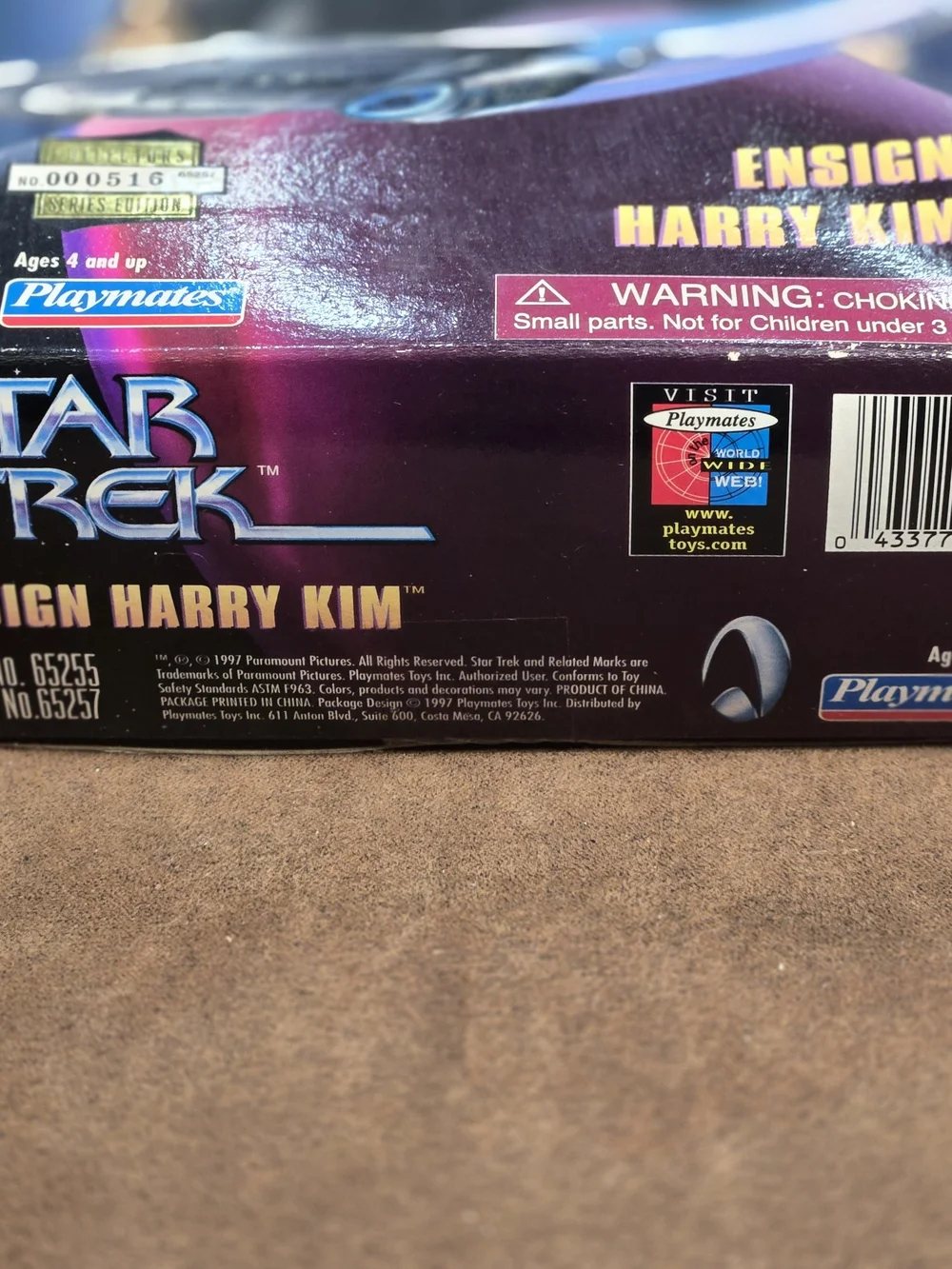 Vintage 1997 Star Trek Voyager Ensign Harry Kim 9